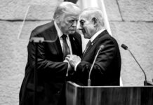 Trump dnes vyslechne nové plány leteckých útoků na Írán. Ropa zdražuje