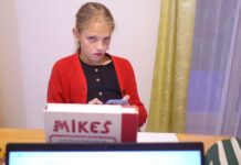 Hazardní automaty stejně jako sociální sítě vyvíjejí i neurologové a psychologové