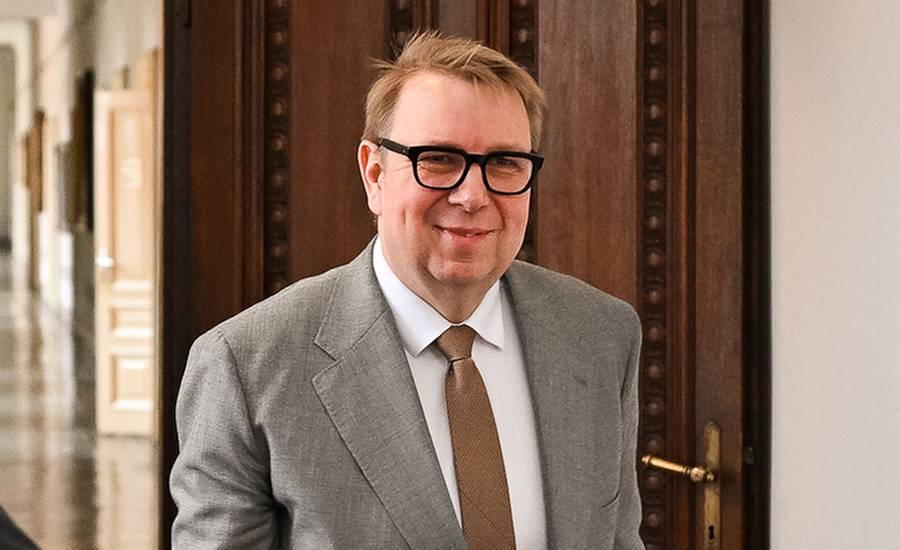 ministr_Juchelka